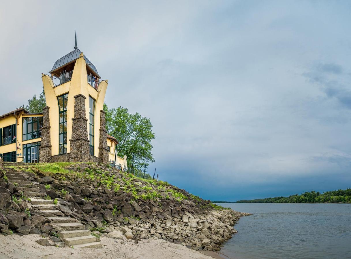 Sziget Hotel Veranka Ersekcsanad Екстериор снимка