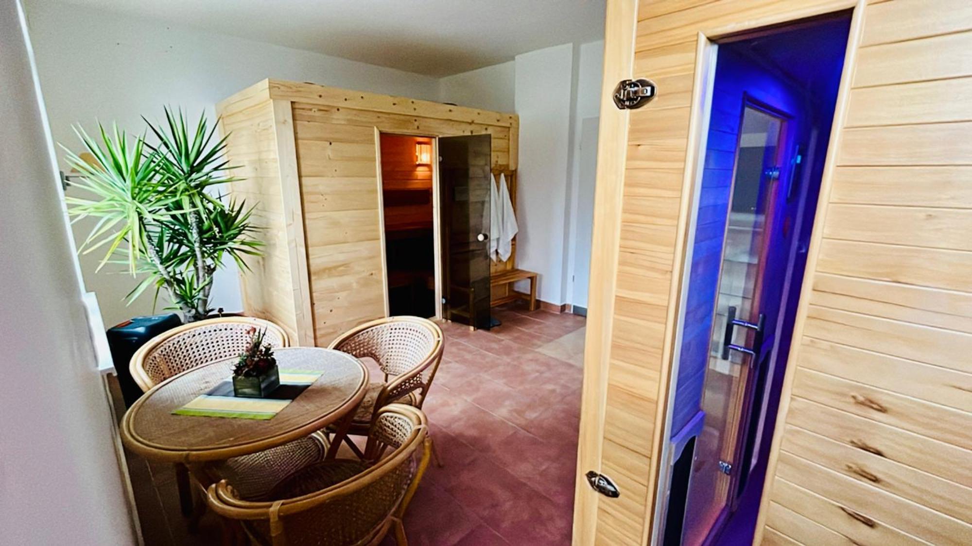 Sziget Hotel Veranka Ersekcsanad Екстериор снимка